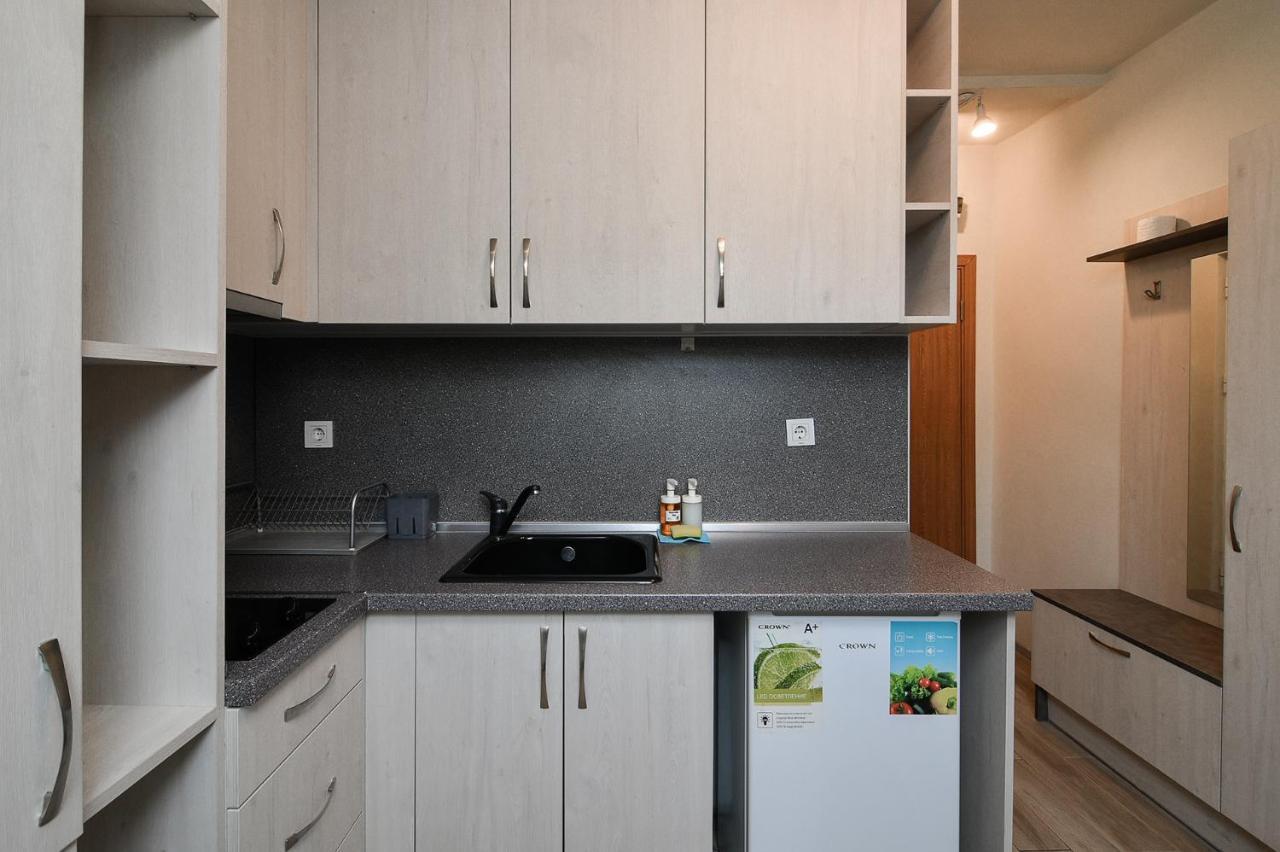 וארנה Small Studio On Budget In The Heart Of City מראה חיצוני תמונה